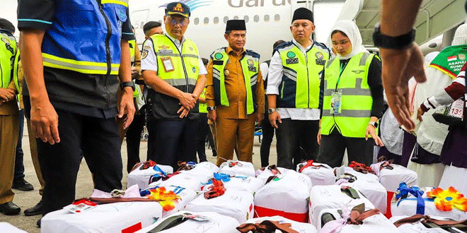 Pj-Gubernur-Sumut-Lepas-Keberangkatan-360-Jamaah-Haji-Kloter-I-Embarkasi-Medan