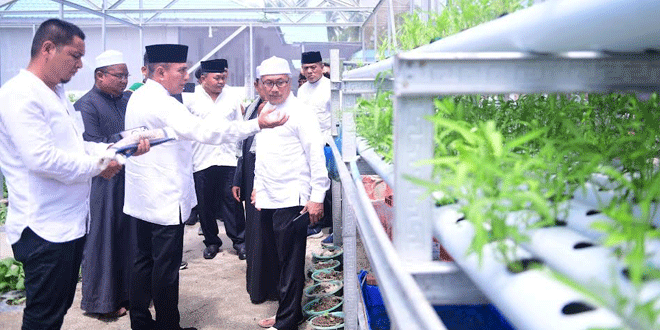 Edy-Rahamayadi-Salut-Dengan-Kemandirian-Ponpes-Modern-Guntur-Batubara.gif-3