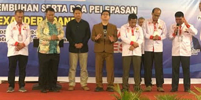 Hadiri-Ibadah-KKR-Umat-Kristiani,-Prof-Ridha-Disebut-Sosok-Nasionalis