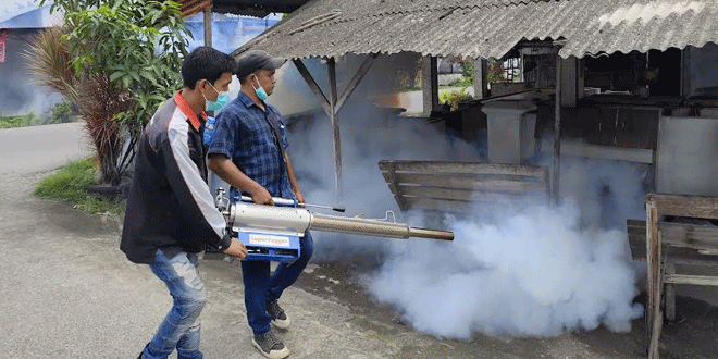 PT-PHPO-KIM-Fogging-Pemukiman-Warga-di-Mabar-Hilir.gif-2