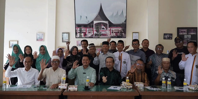 Keluarga-Besar-Minang-Doakan-Prof-Ridha-Wujudkan-Misinya-Jadikan-Medan-Sehat-Jiwa-dan-Raga-.gif-2