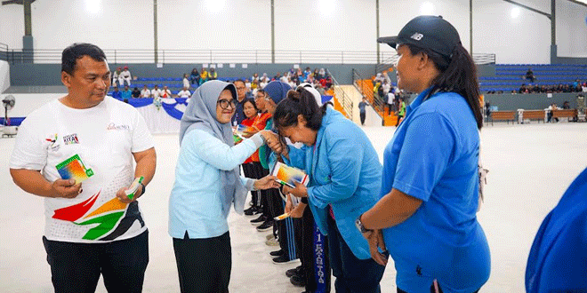 Bulan-Inklusi-Keuangan,-dr-Susanti-Ajak-Masyarakat-Bersatu-dan-Berkolaborasi-Bangun-Pematangsiantar--6