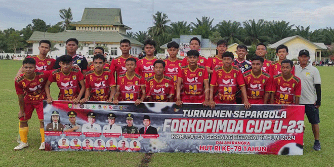 Tim-Sejati-Jaya-diabadikan-bersama-sebelum-pertandingan-di-perebutan-tiket-kebabak-final-Forkopimda-Cup-Sergai-U-23.gif-2