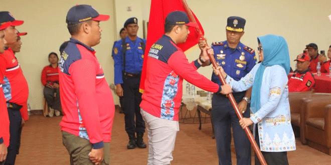 Pelantikan-Relawan-Pemadam-Kebakaran,-dr.-Susanti-Kalian-Pejuang-di-Pematangsiantar!-2